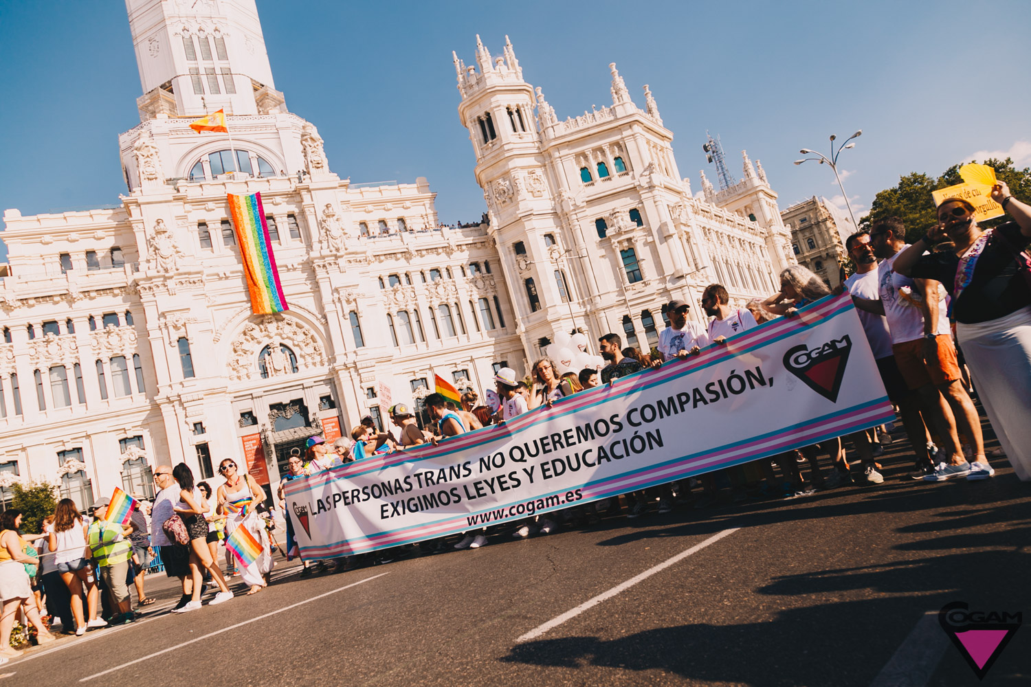 pancarta cogam orgullo 2018
